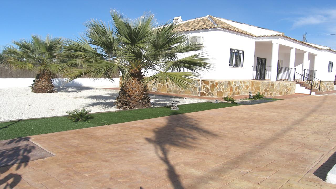 Villa for sale in Alicante 12