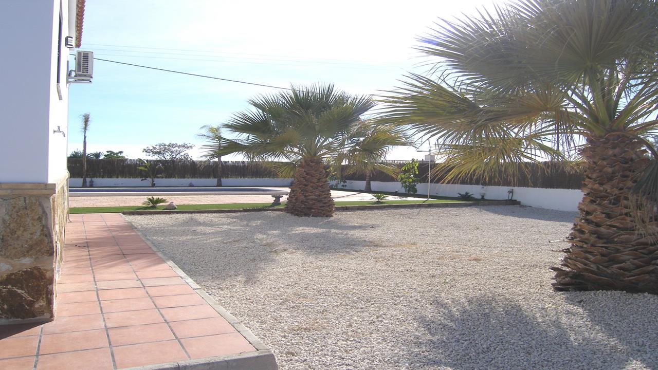 Villa for sale in Alicante 27