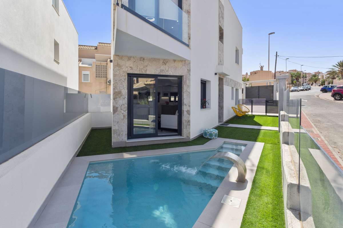 Haus zum Verkauf in Torrevieja and surroundings 2