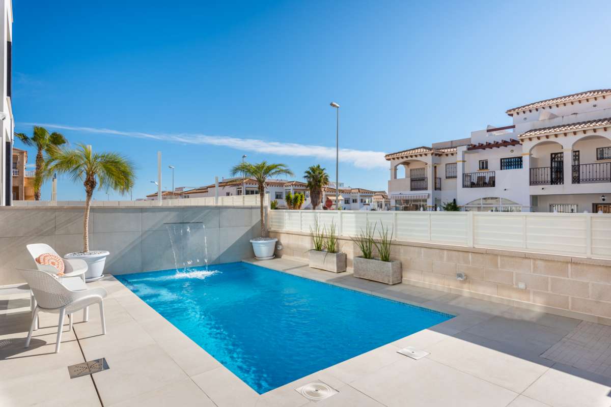 Villa for sale in Alicante 3