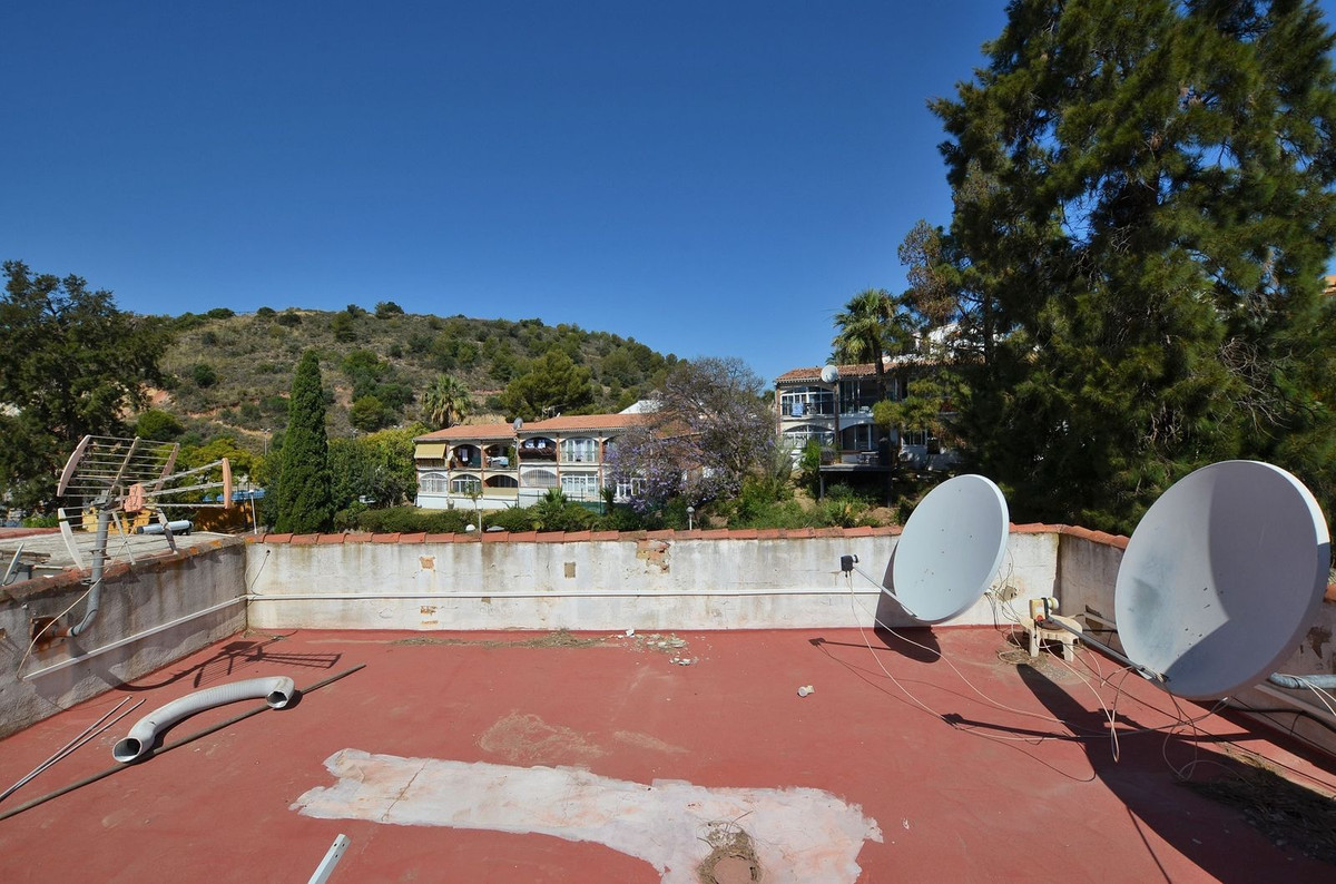 Villa for sale in Fuengirola 28