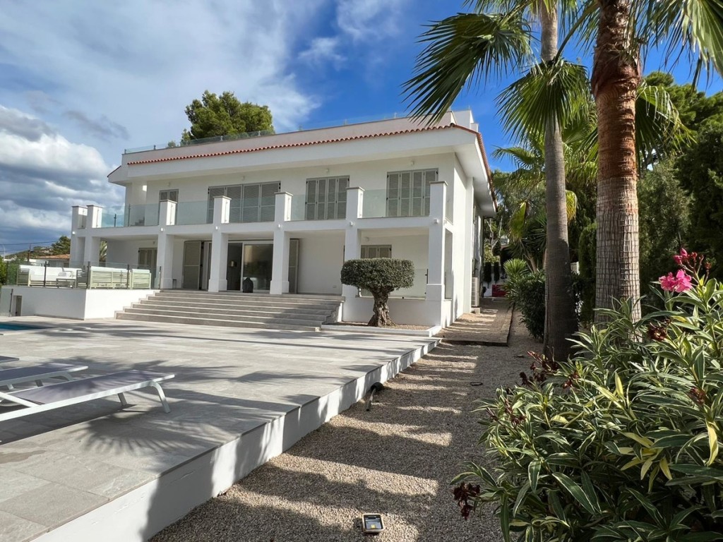 Villa for sale in Mallorca Southwest 10