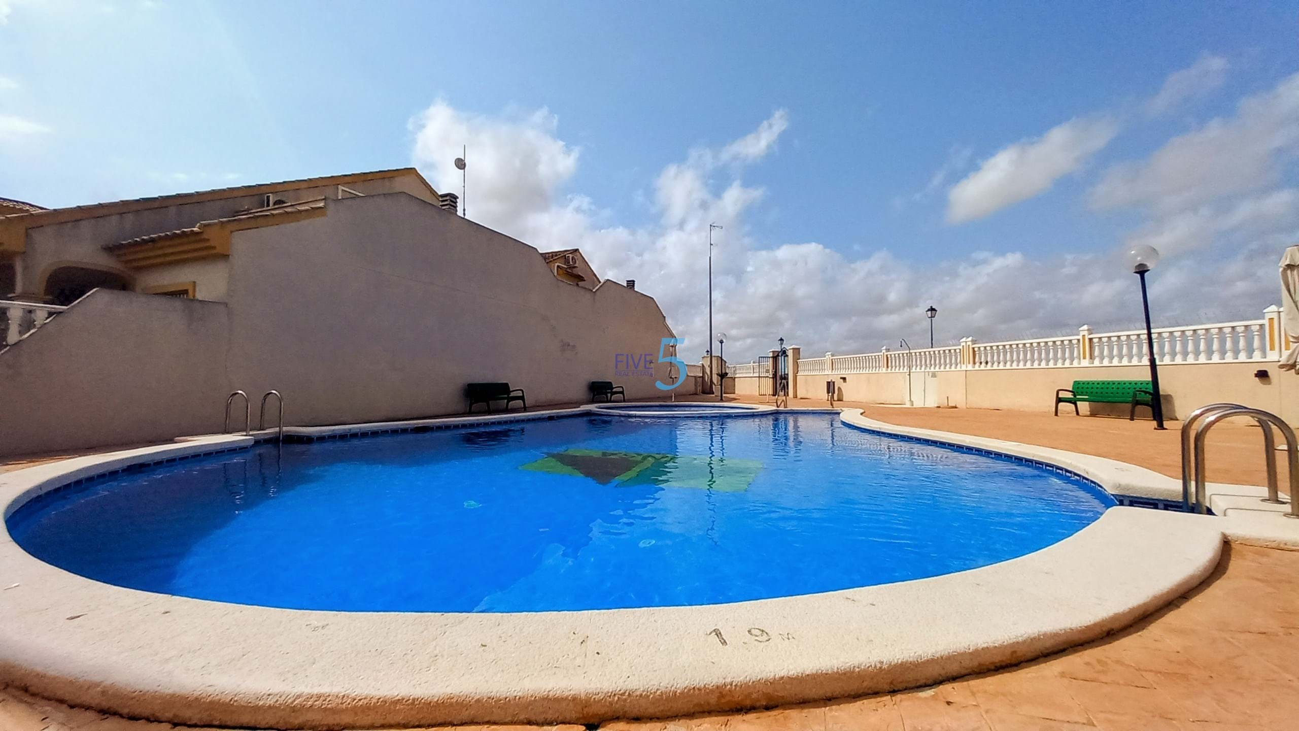 Townhouse te koop in Alicante 19