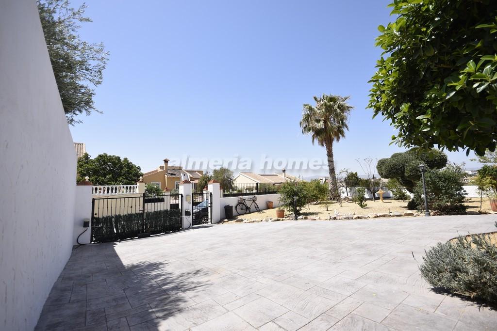 Villa for sale in Almería and surroundings 11