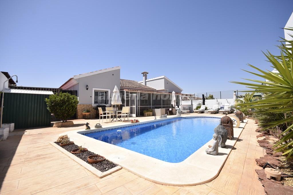 Villa for sale in Almería and surroundings 2