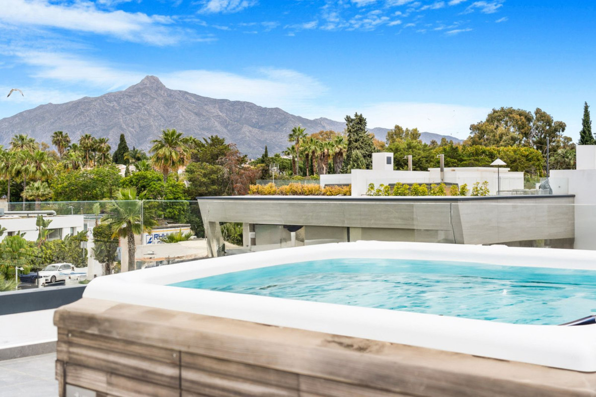 Villa te koop in Marbella - Nueva Andalucía 17