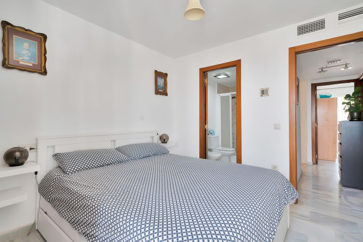 Adosada en venta en Benalmádena 11