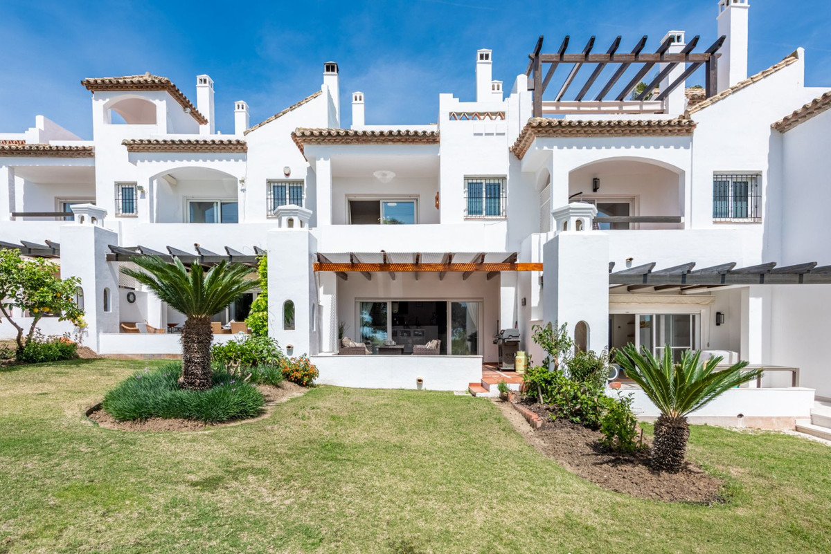 Property Image 604713-nueva-andalucia-townhouses-3-3