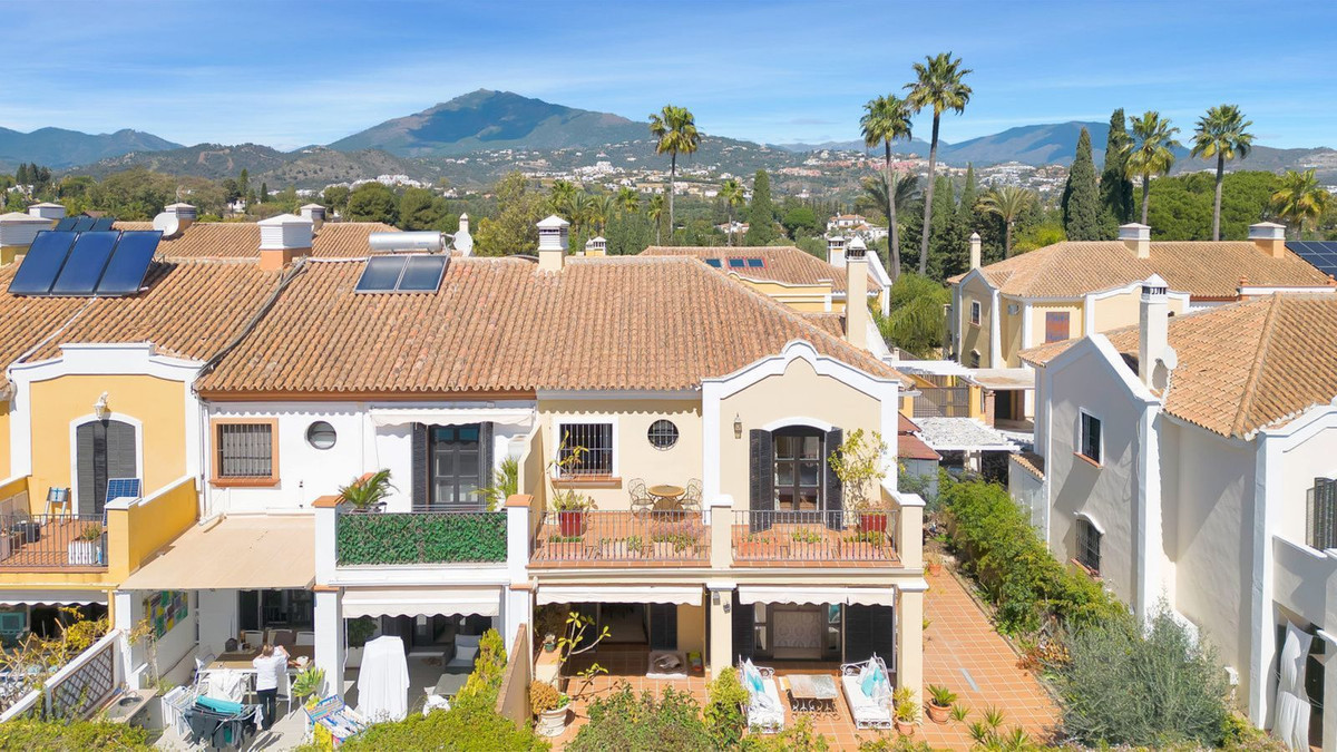 Property Image 604737-malaga-townhouses-4-3