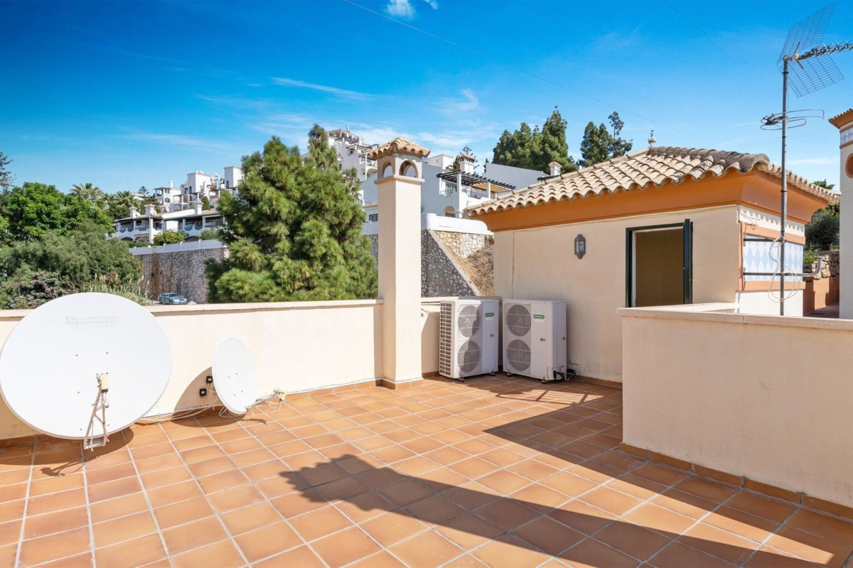 Villa for sale in Málaga 50