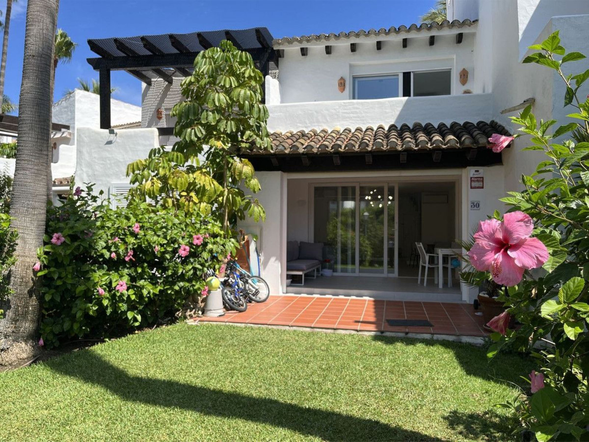 Townhouse for sale in Málaga 2