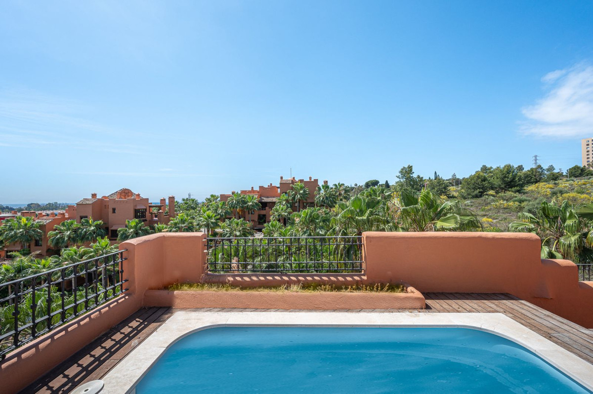 Penthouse for sale in Marbella - Nueva Andalucía 13