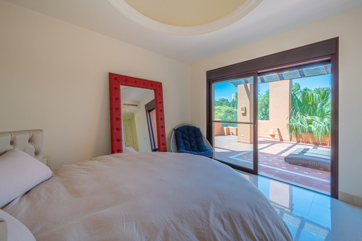 Penthouse for sale in Marbella - Nueva Andalucía 28