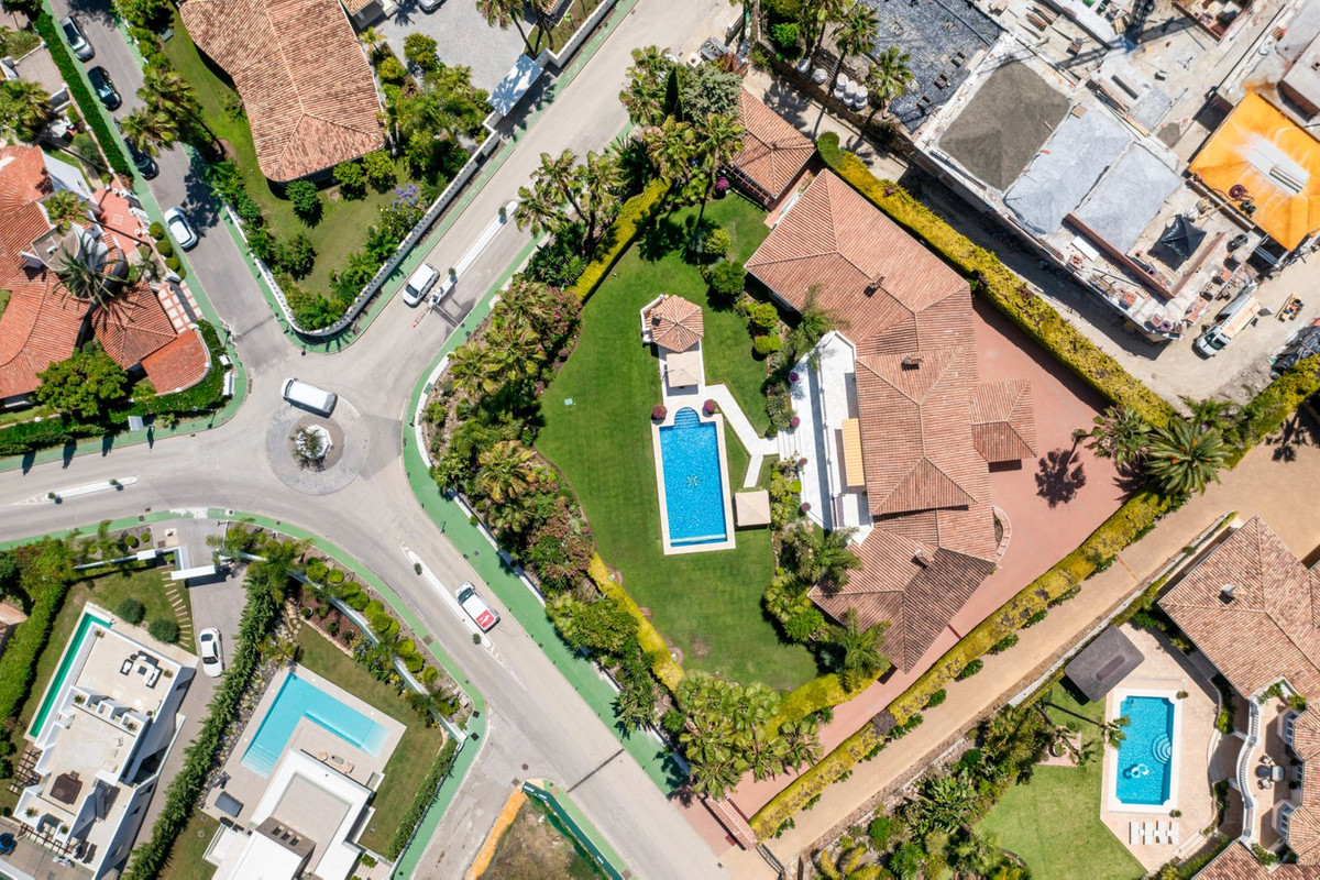 Villa te koop in Marbella - Nueva Andalucía 28