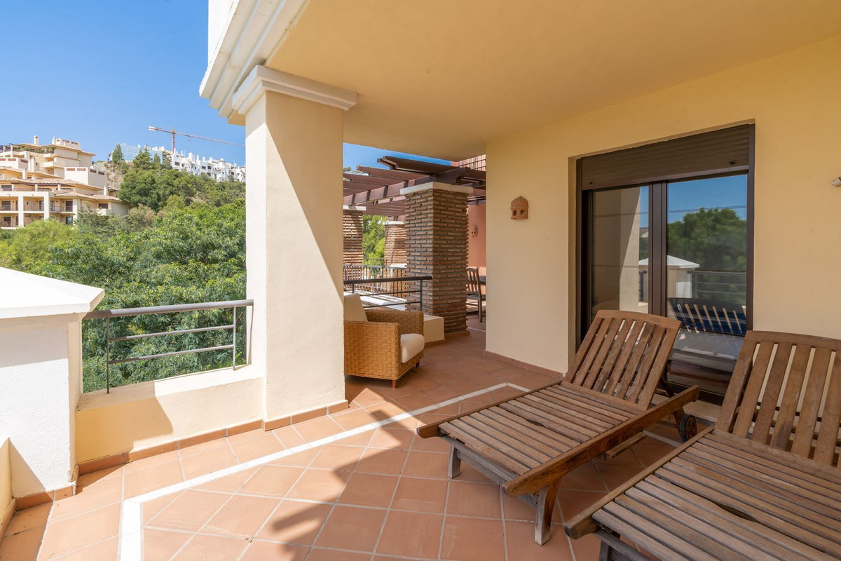 Apartment for sale in Benahavís 4