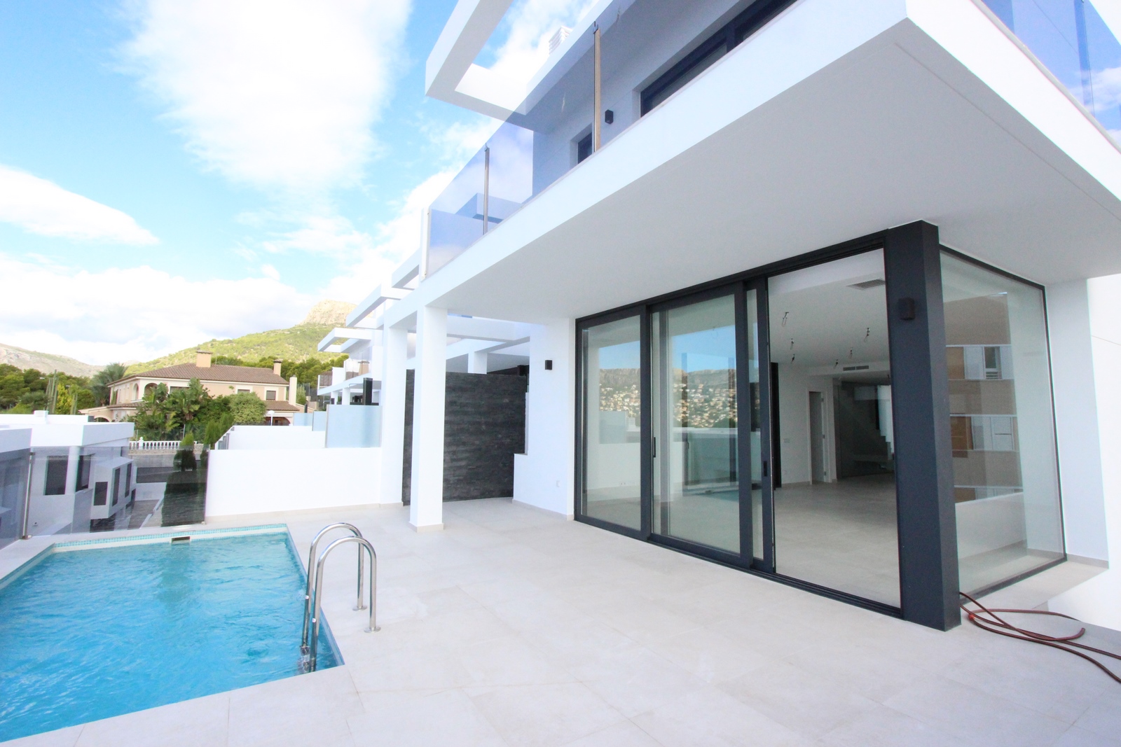 Townhouse for sale in Alicante 1