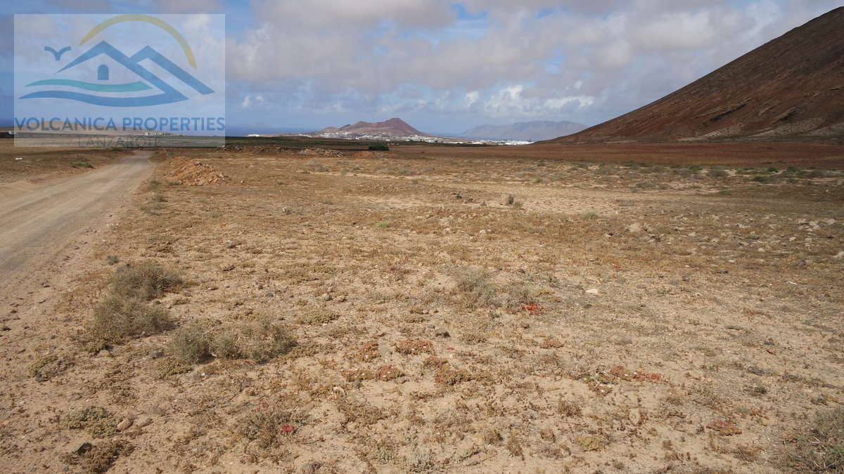 Plot en venta en Lanzarote 4