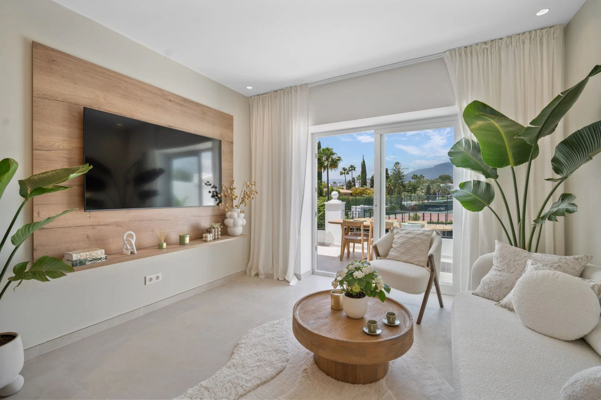 Penthouse for sale in Marbella - Nueva Andalucía 13