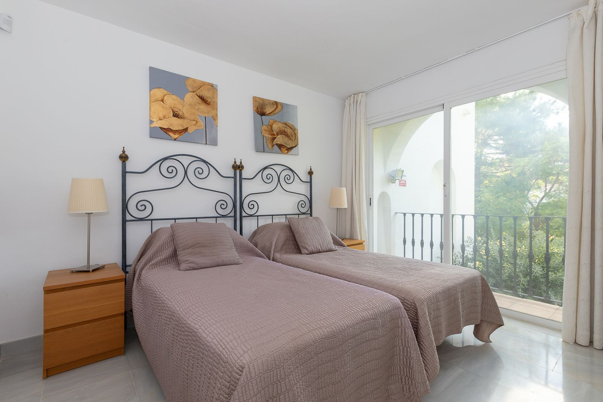 Apartment for sale in Benahavís 12