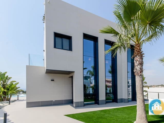 Villa te koop in Alicante 8