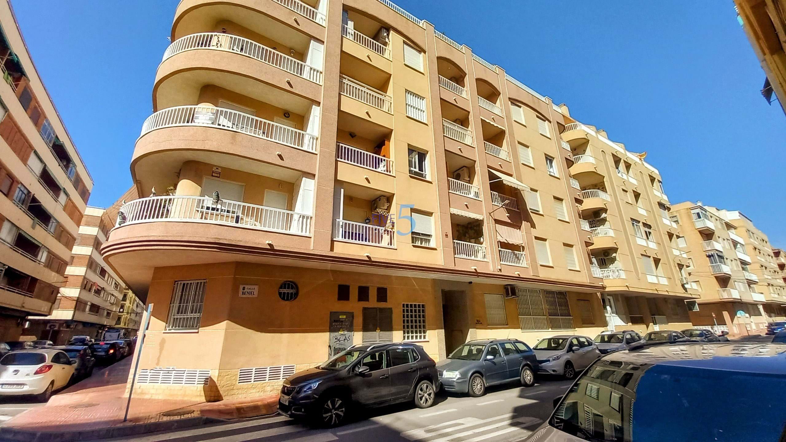 Apartment for sale in Torrevieja and surroundings 2