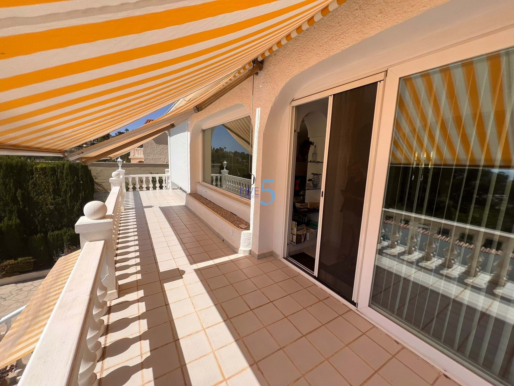 Villa for sale in Alicante 13