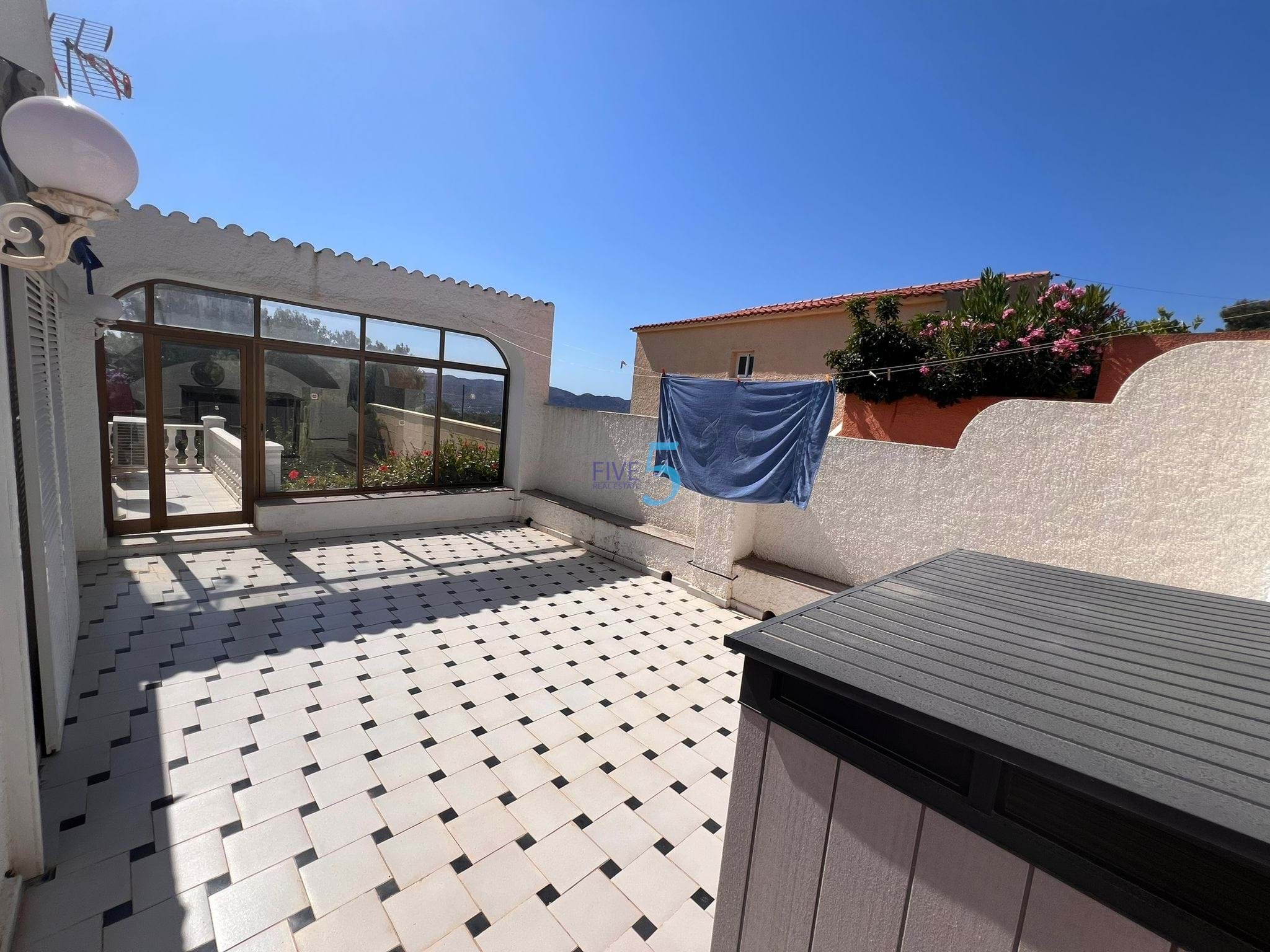 Villa for sale in Alicante 25