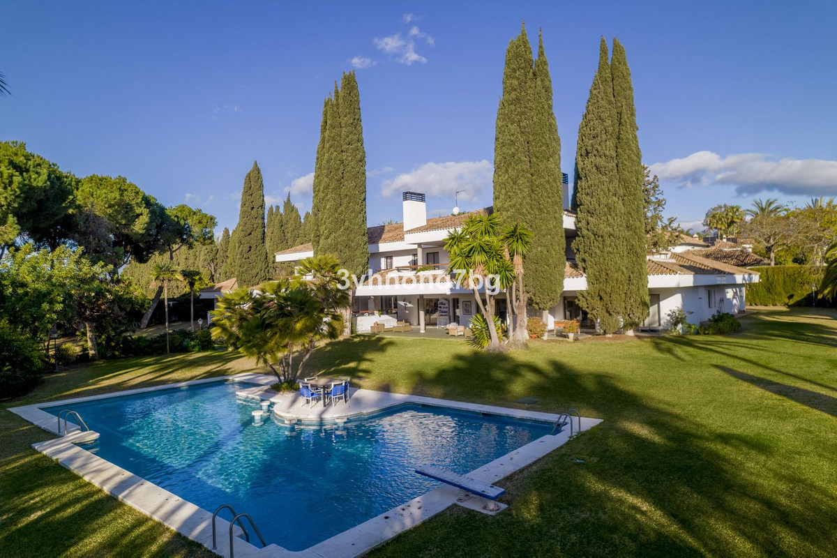 Villa for sale in Marbella - San Pedro and Guadalmina 36