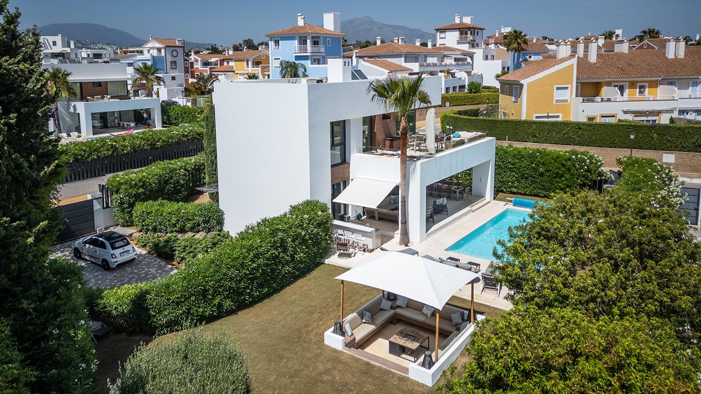 Villa te koop in Estepona 42