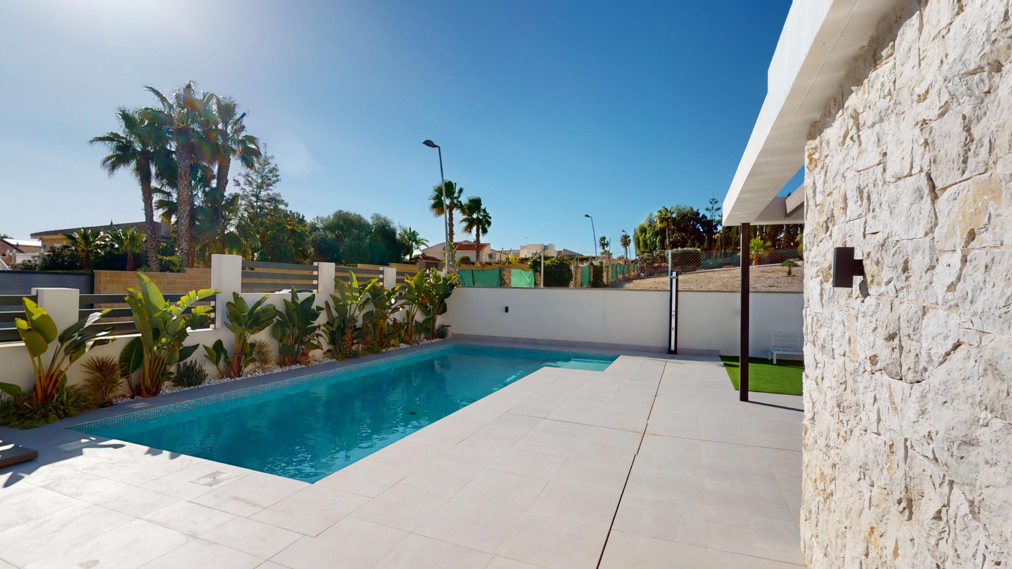 Villa for sale in Alicante 30