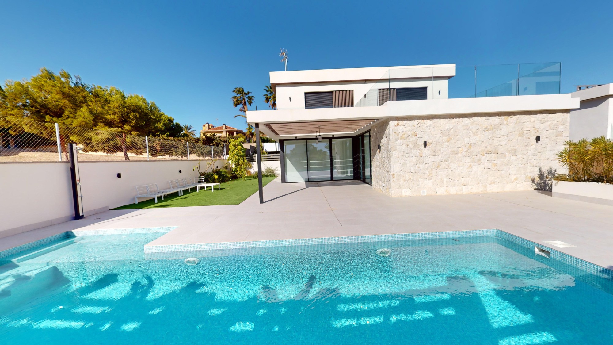 Villa for sale in Alicante 37