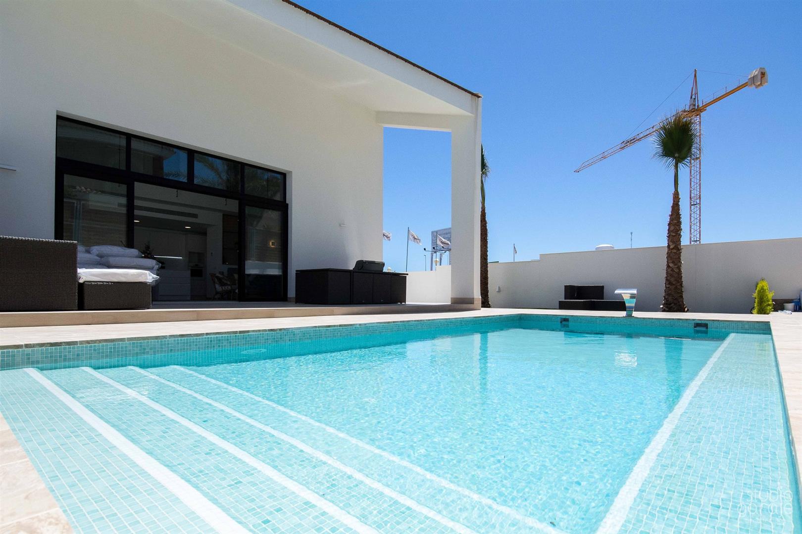 Villa for sale in Alicante 14