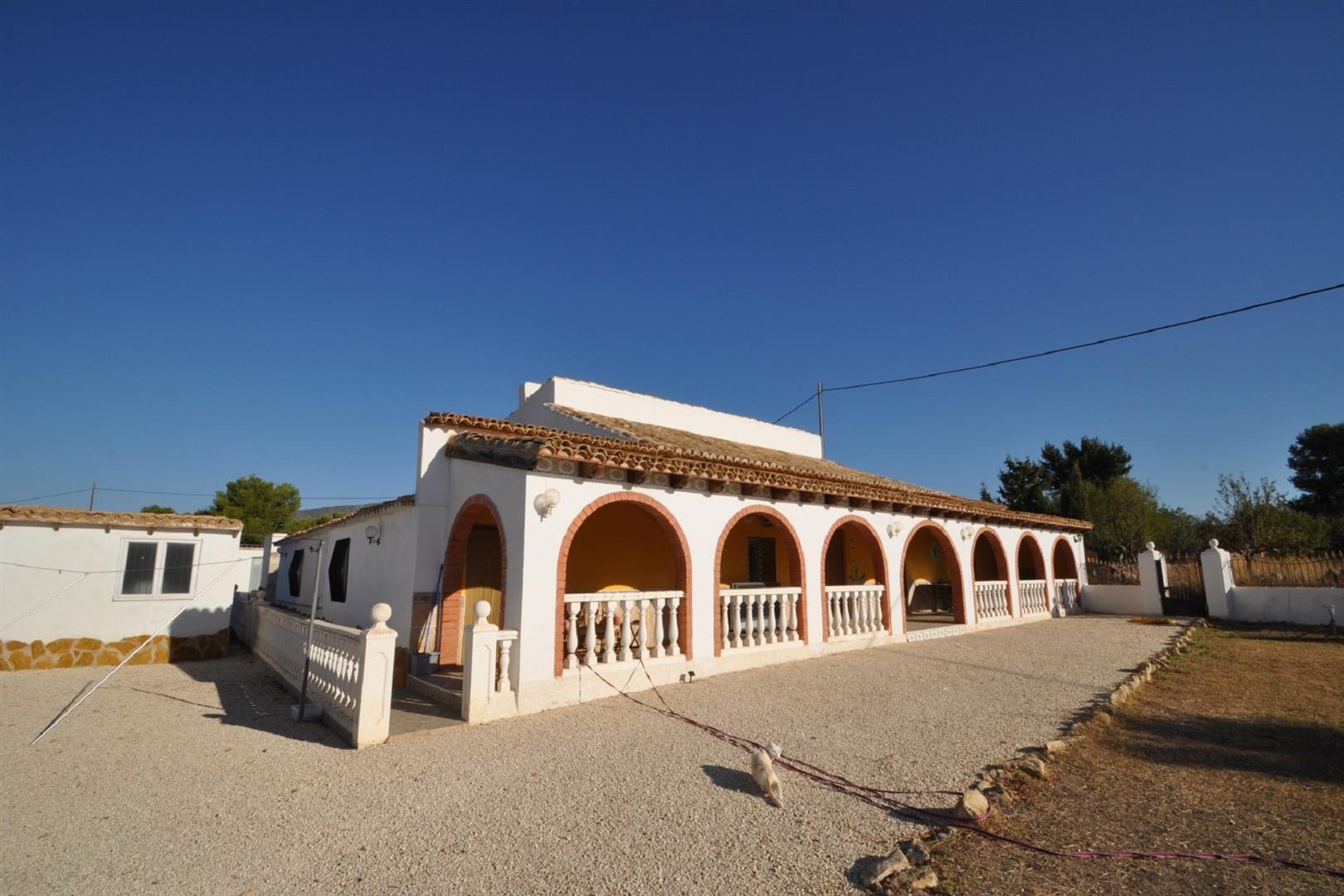 Property Image 606956-el-pinos-pinoso-villa-8-4