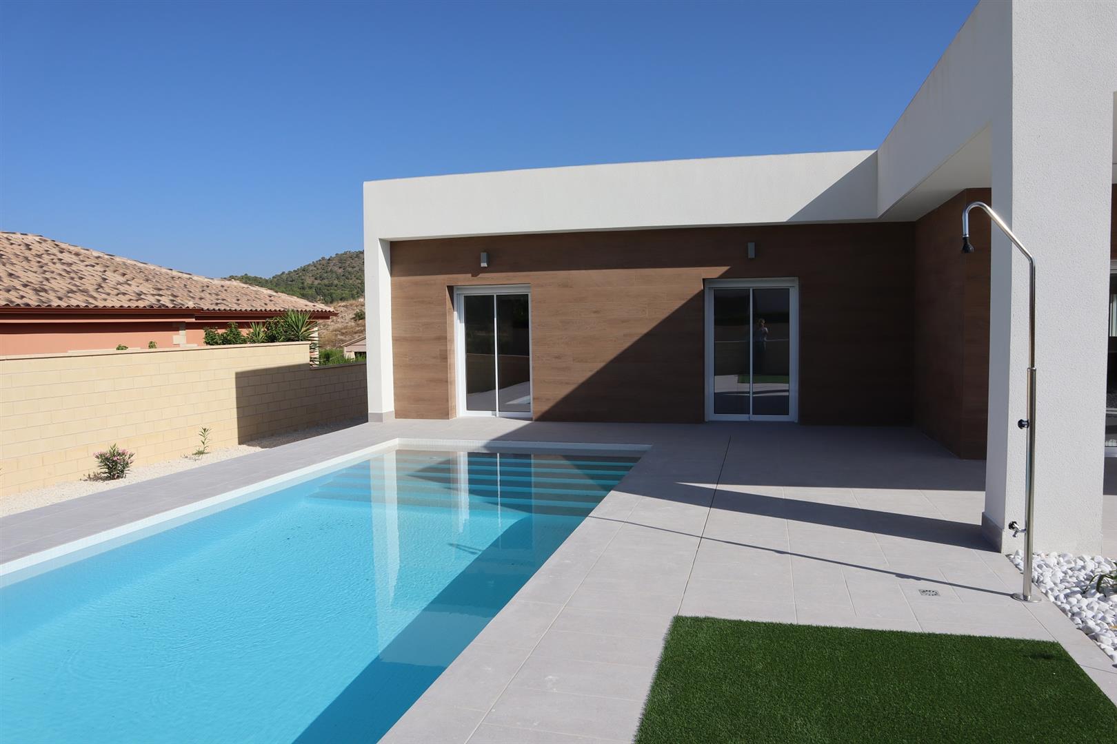 Villa te koop in Alicante 10