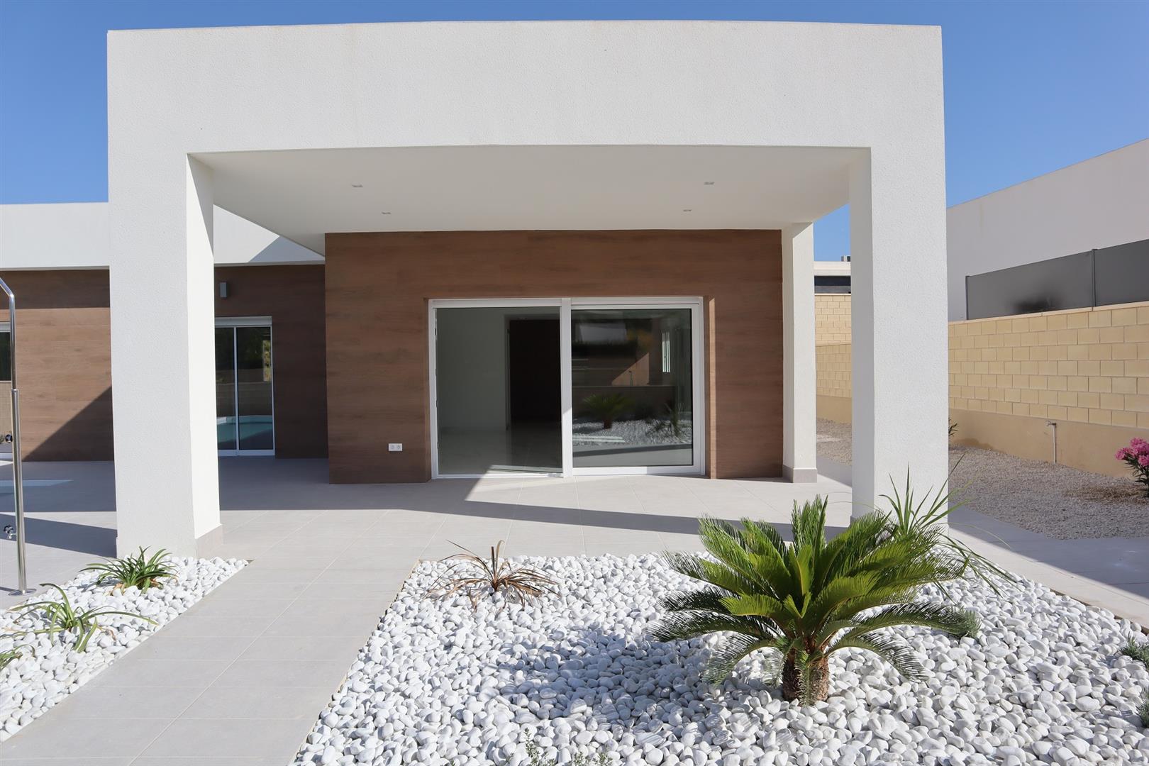 Villa te koop in Alicante 12