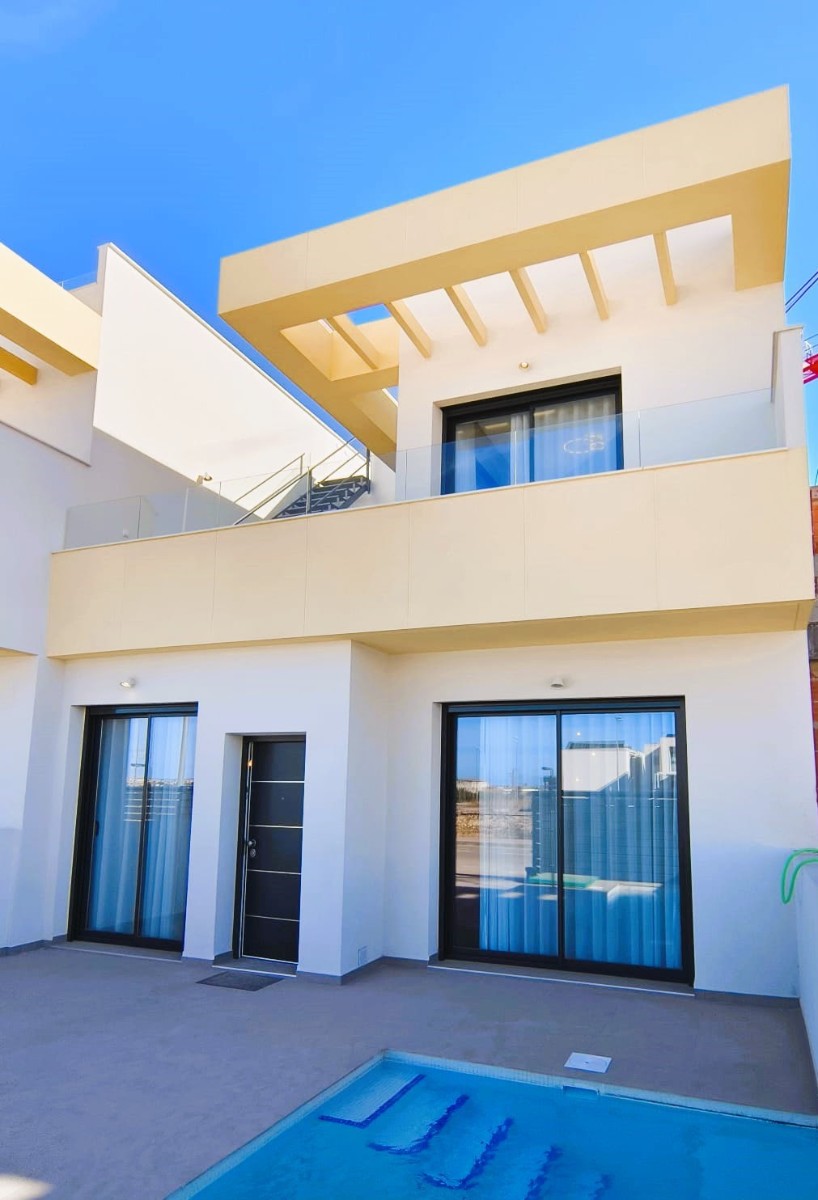 Villa for sale in Alicante 11