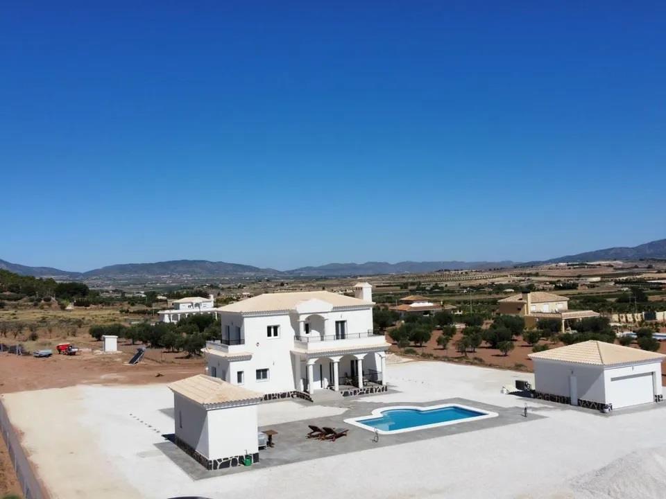 Villa for sale in Alicante 16