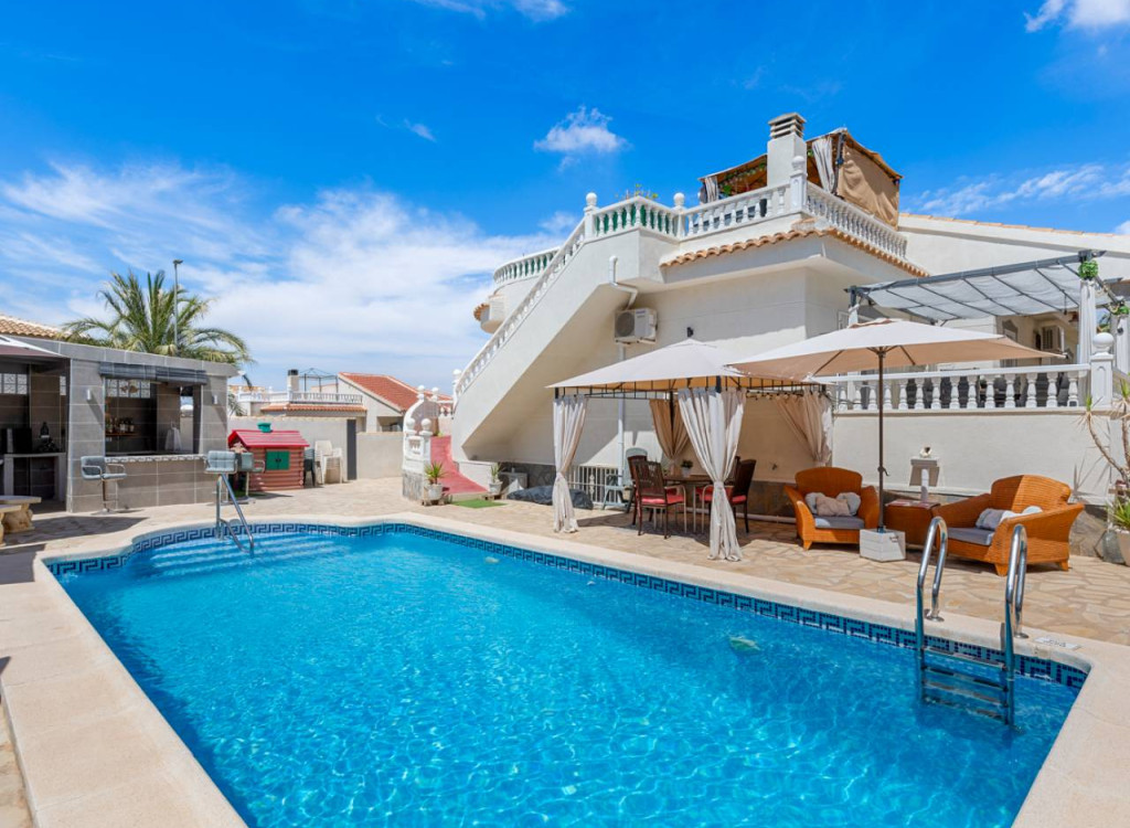 Villa à vendre à Alicante 2