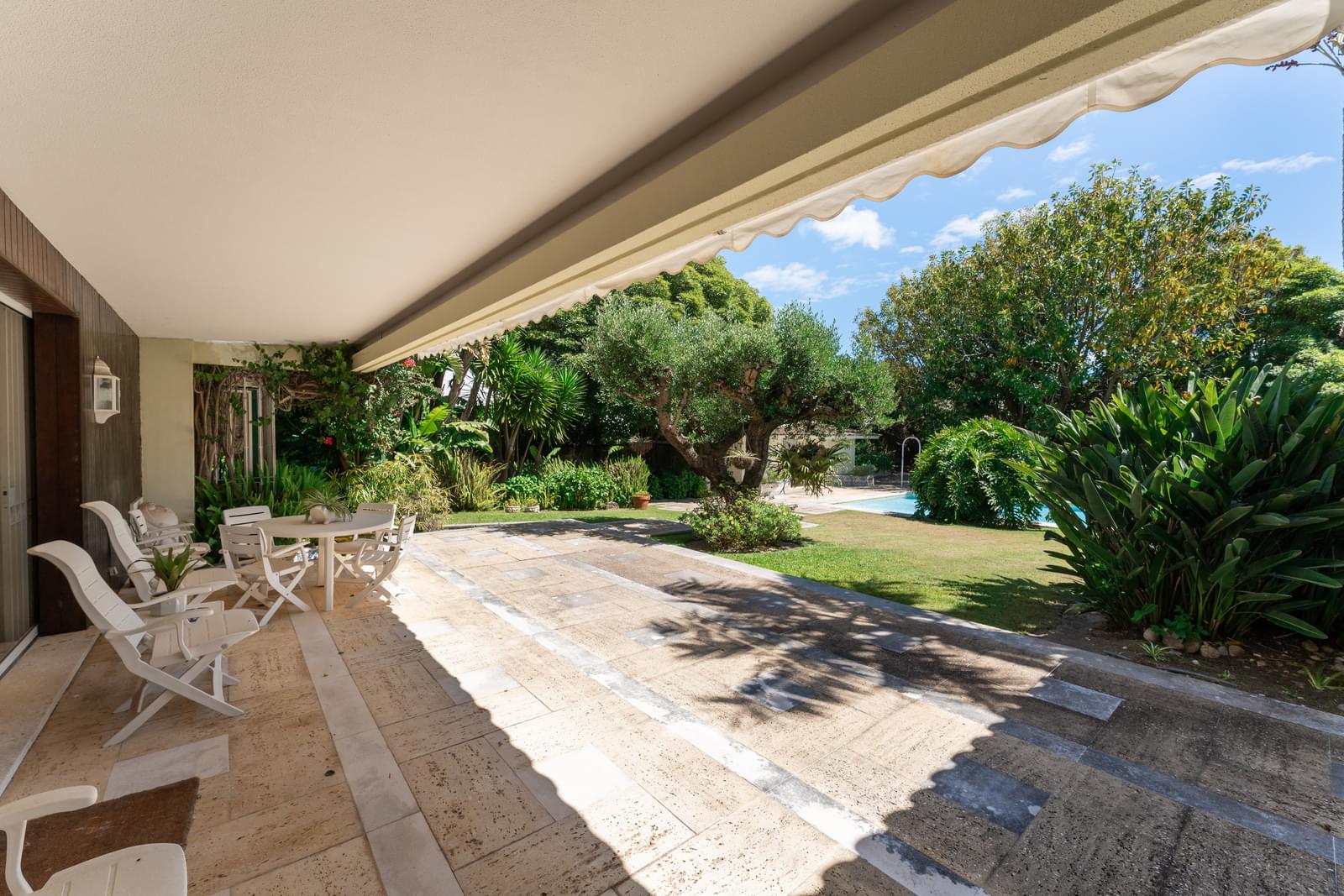 Villa for sale in Cascais and Estoril 48