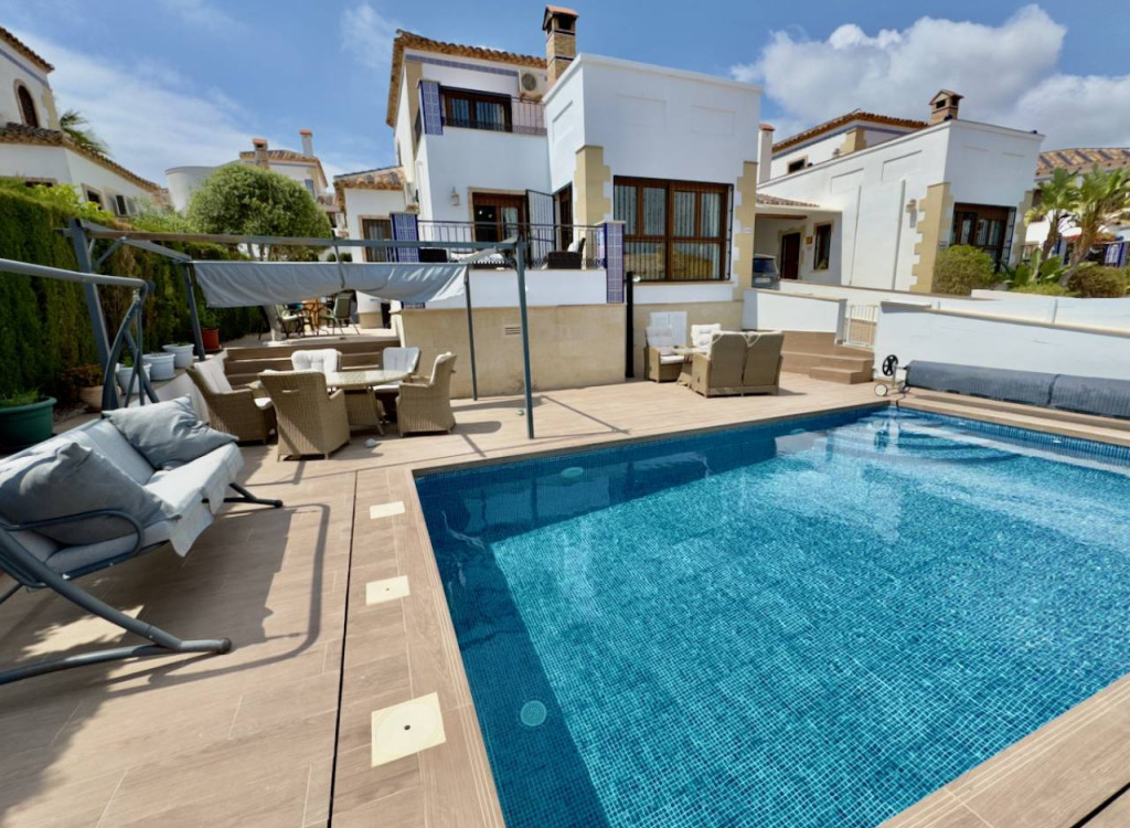 Villa for sale in Alicante 23