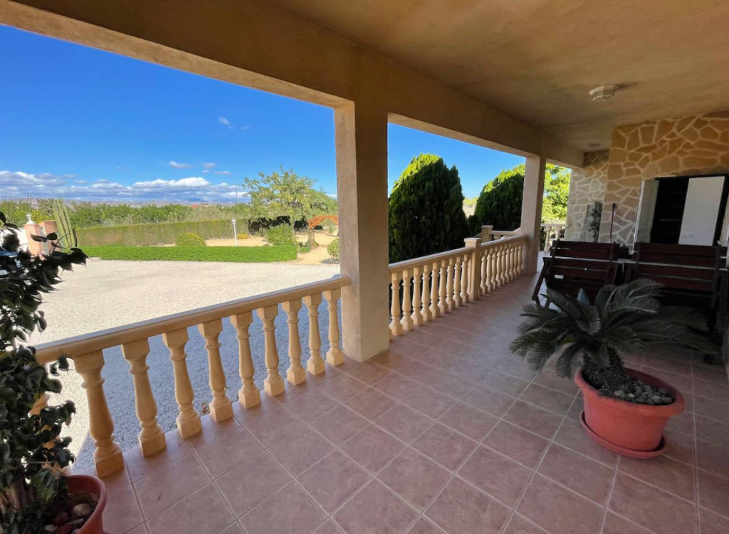 Villa for sale in Alicante 2