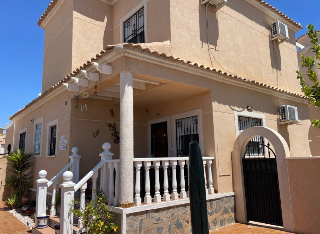 Villa till salu i Alicante 31