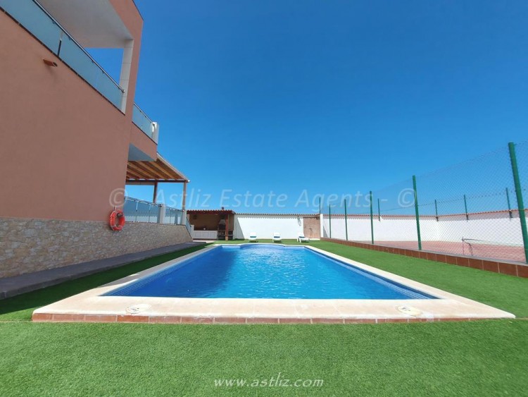 Villa for sale in Tenerife 3