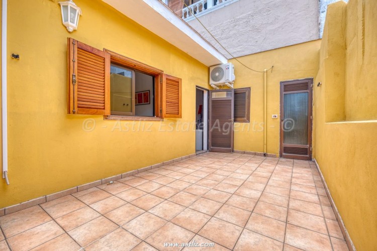 Villa for sale in Tenerife 28