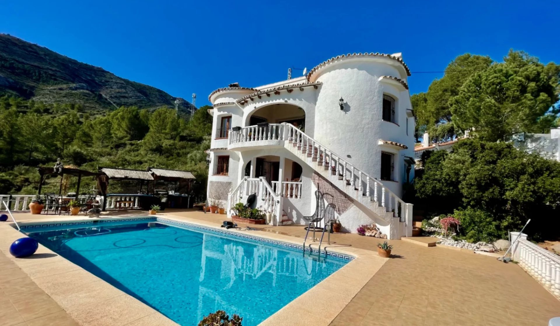 Villa à vendre à Alicante 2