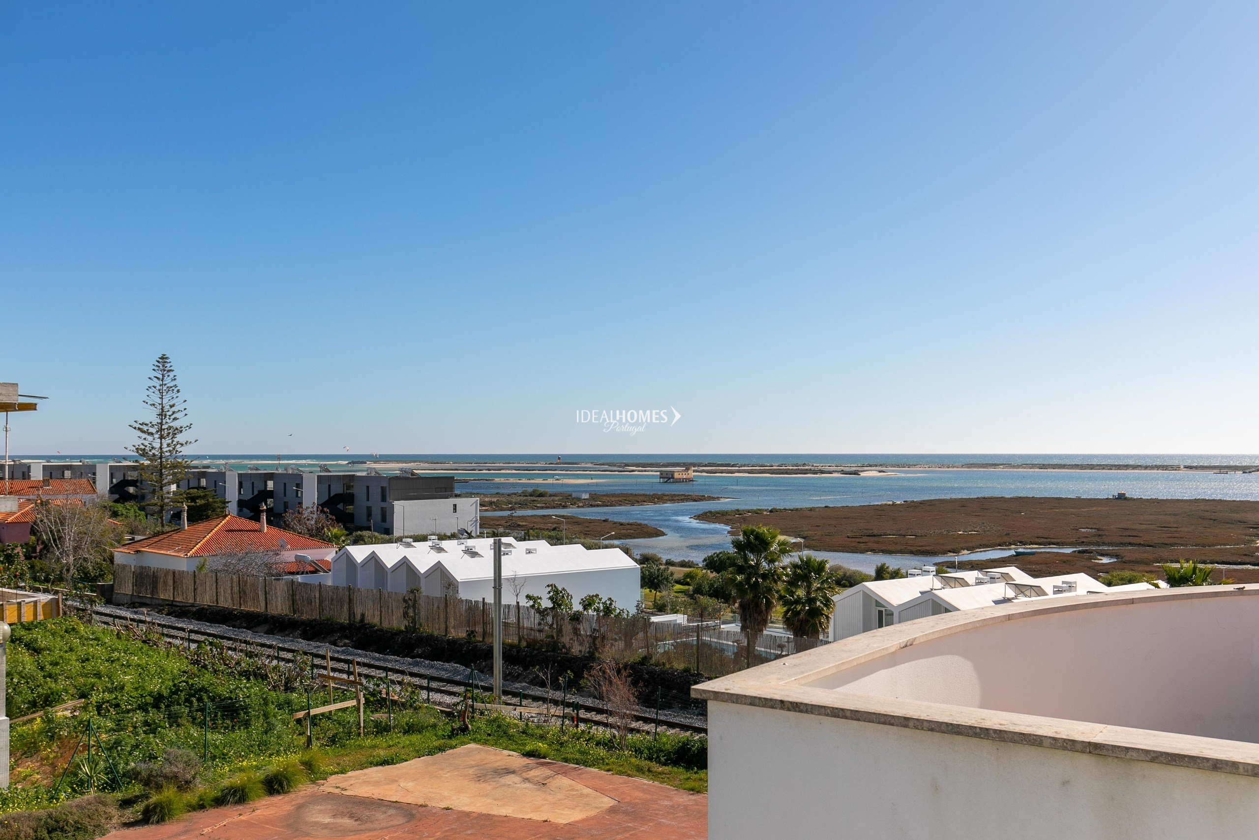 Townhouse for sale in Olhão 29