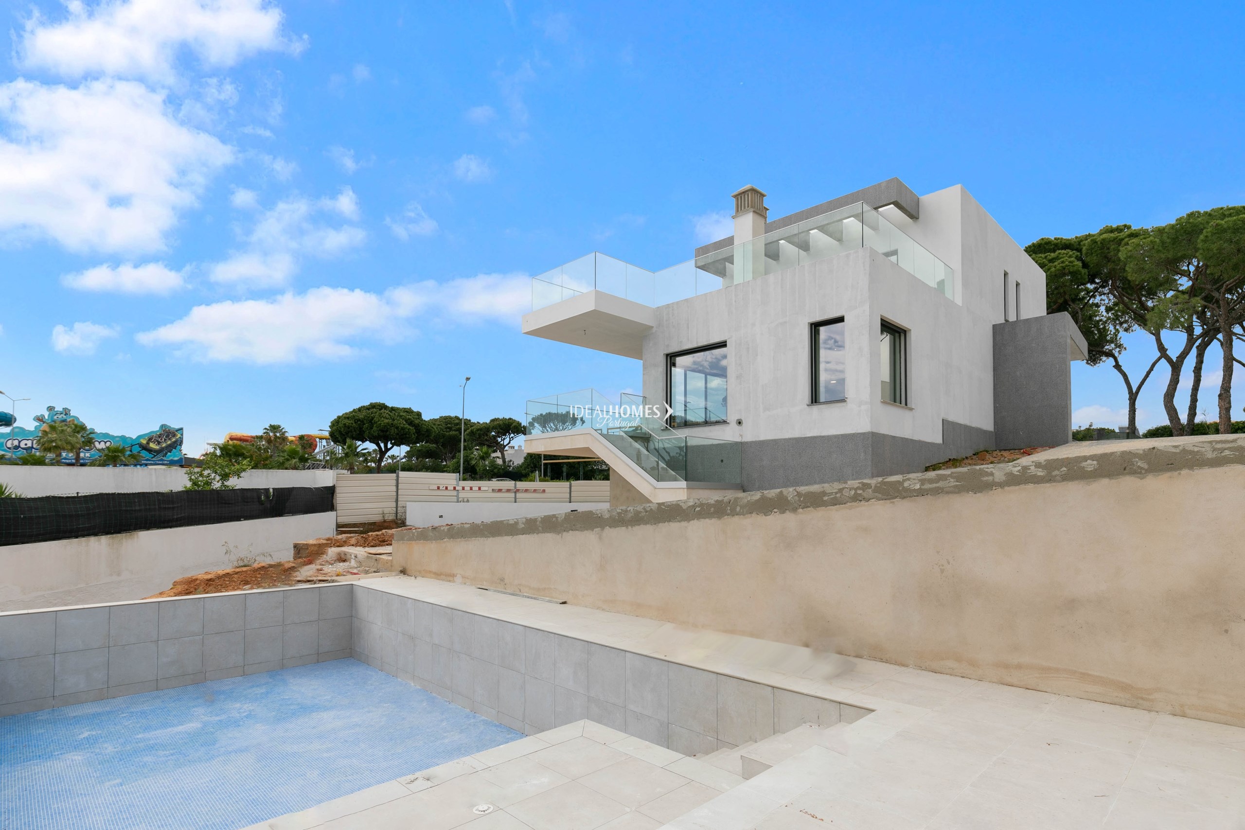 Property Image 608008-quarteira-villa-3-4