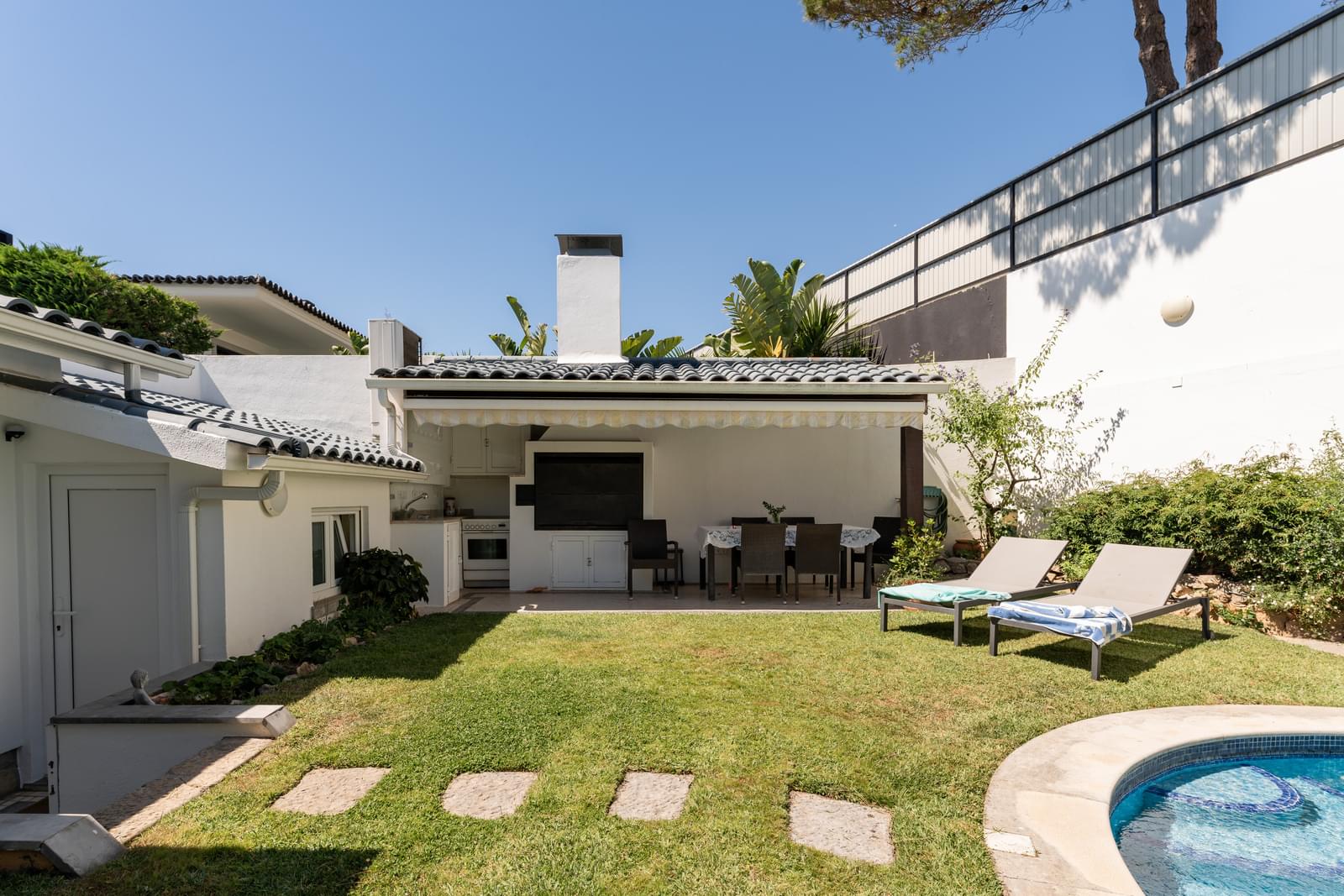 Villa for sale in Cascais and Estoril 42