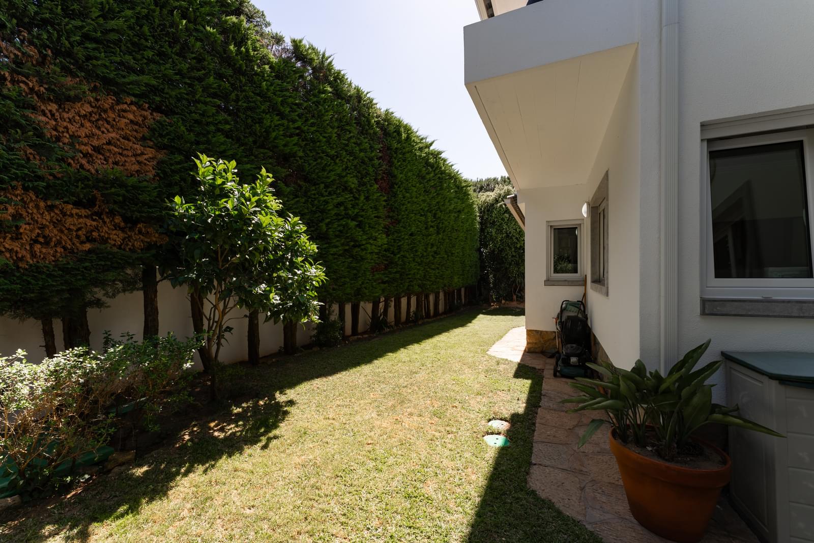 Villa for sale in Cascais and Estoril 46