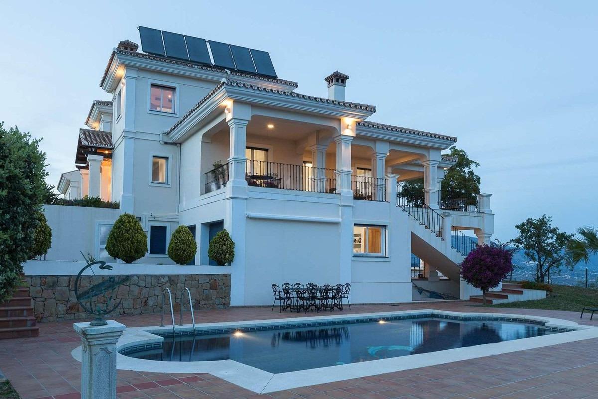 Villa for sale in Marbella - Golden Mile and Nagüeles 12